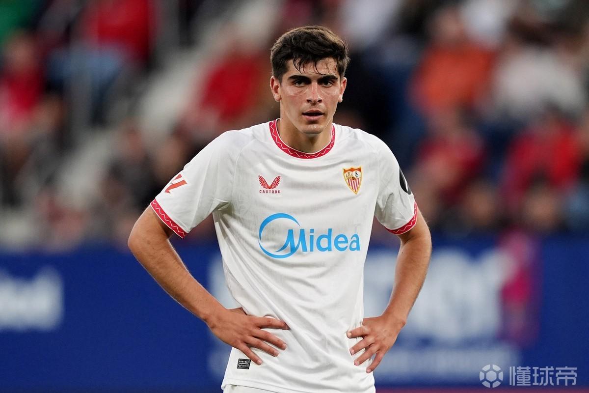 开云官方平台-意天空：那不勒斯再次关注胡安卢，准备与尤文展开争夺